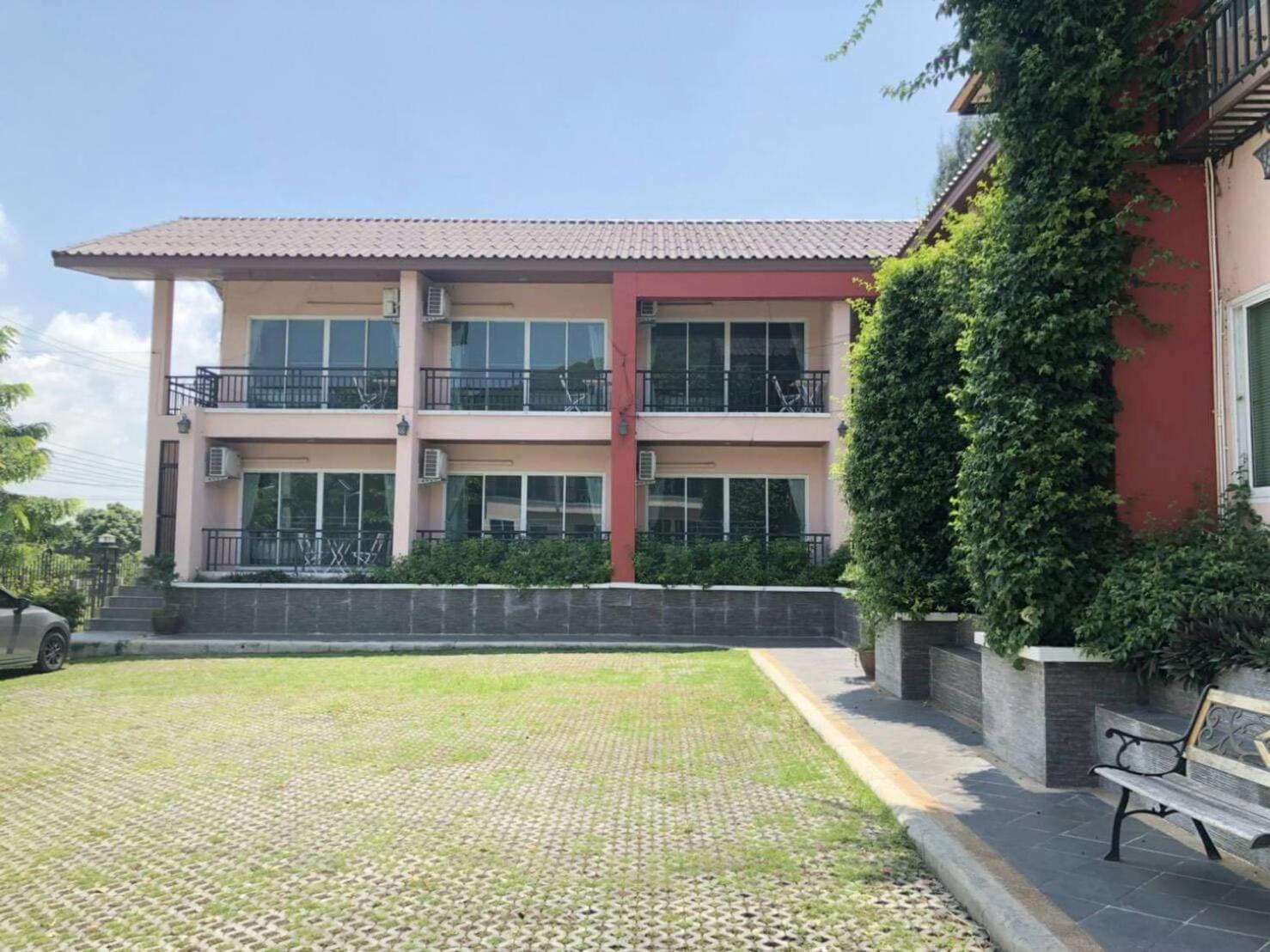 Rose Villa Hote Pakchong Ngoại thất bức ảnh