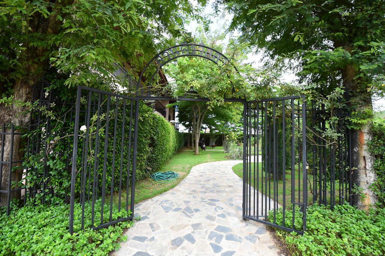 Rose Villa Hote Pakchong Ngoại thất bức ảnh