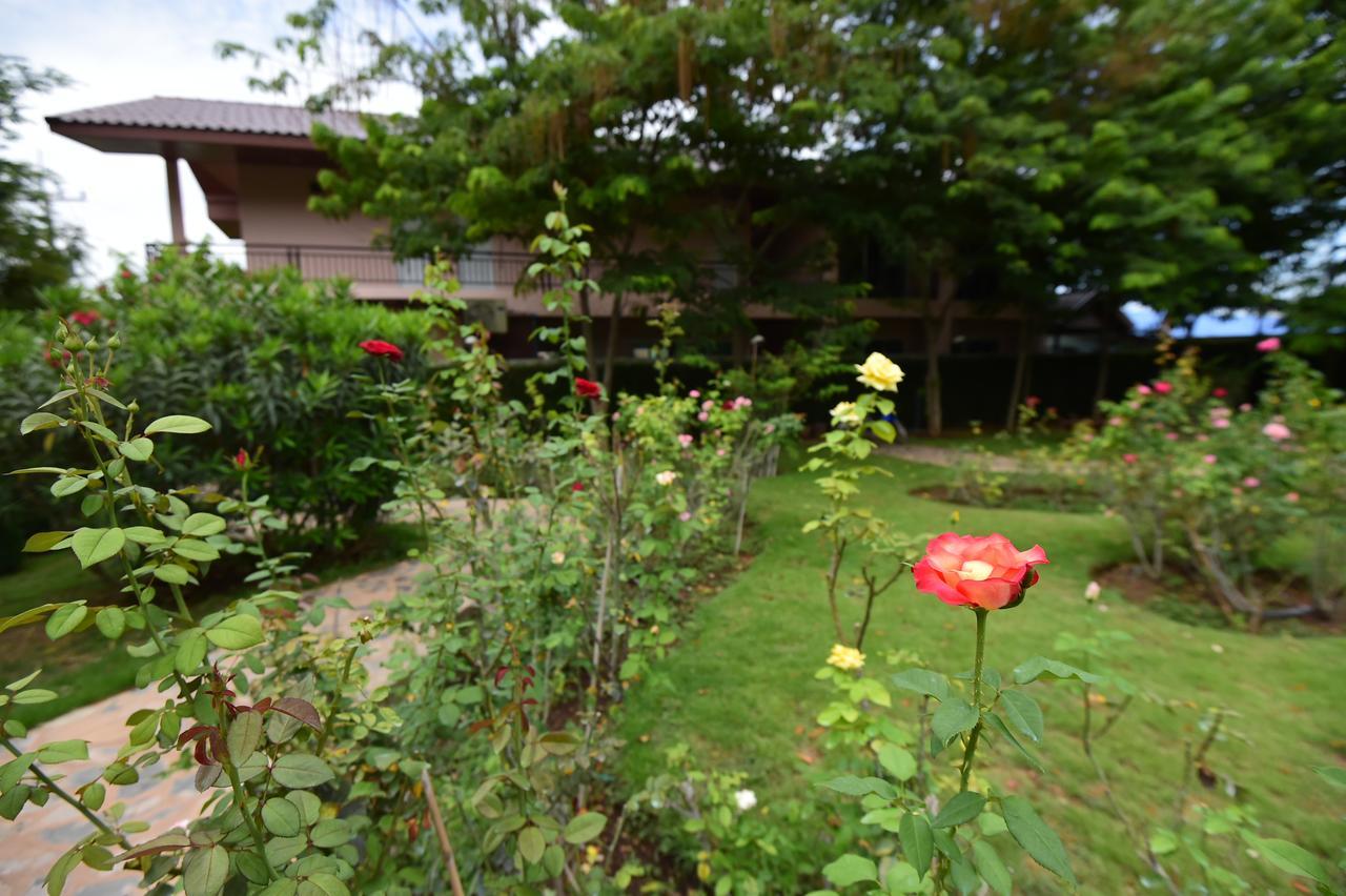 Rose Villa Hote Pakchong Ngoại thất bức ảnh